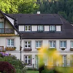 6717 Nature & Le Clos Des Delices Hotel 4*