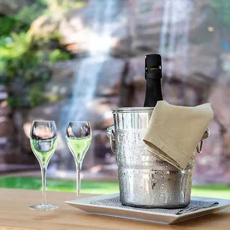 6717 Nature & Le Clos Des Delices Hotel