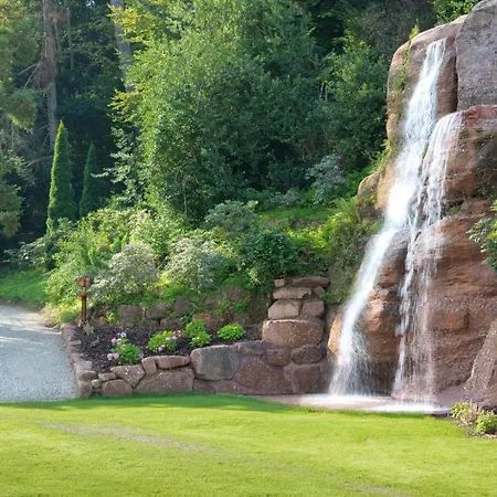 6717 Nature & Le Clos Des Delices Hotel 4*