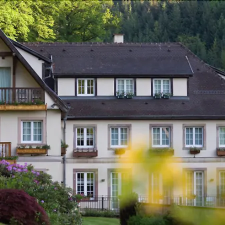 6717 Nature & Le Clos Des Delices 酒店 4*
